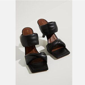 New Free People ALOHAS Natasha Puffy Mule Heels Size 8 MSRP: $198